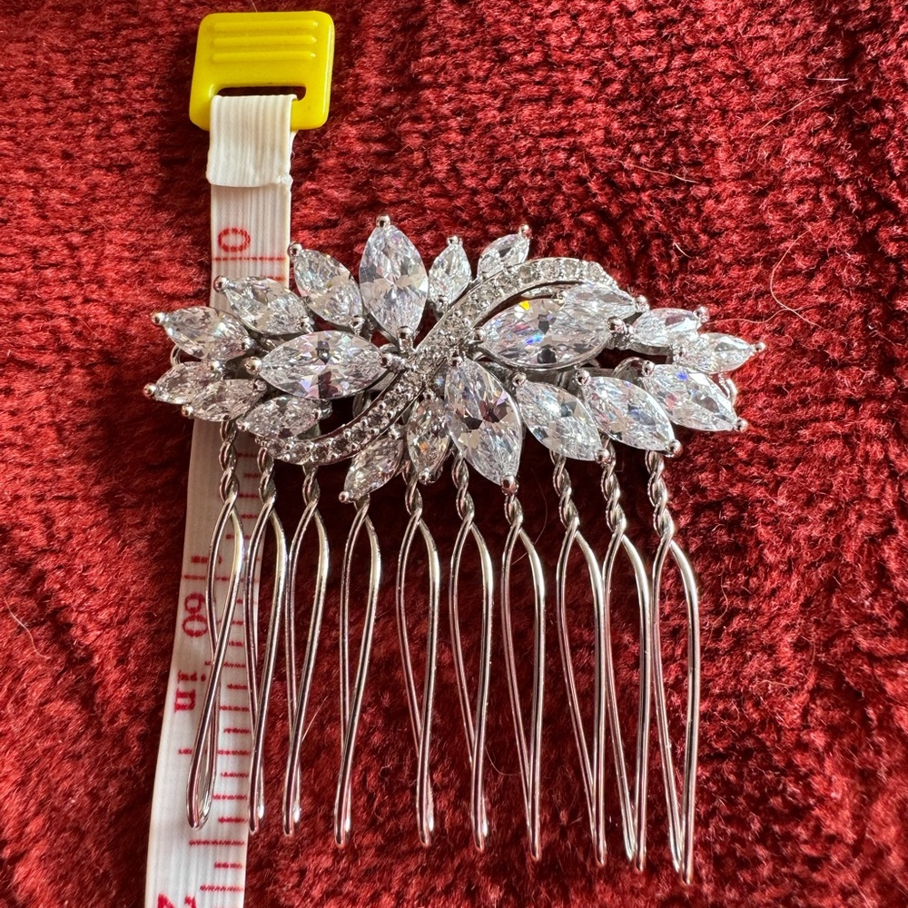 Elegant Silver Hair Comb with Crystal Accents